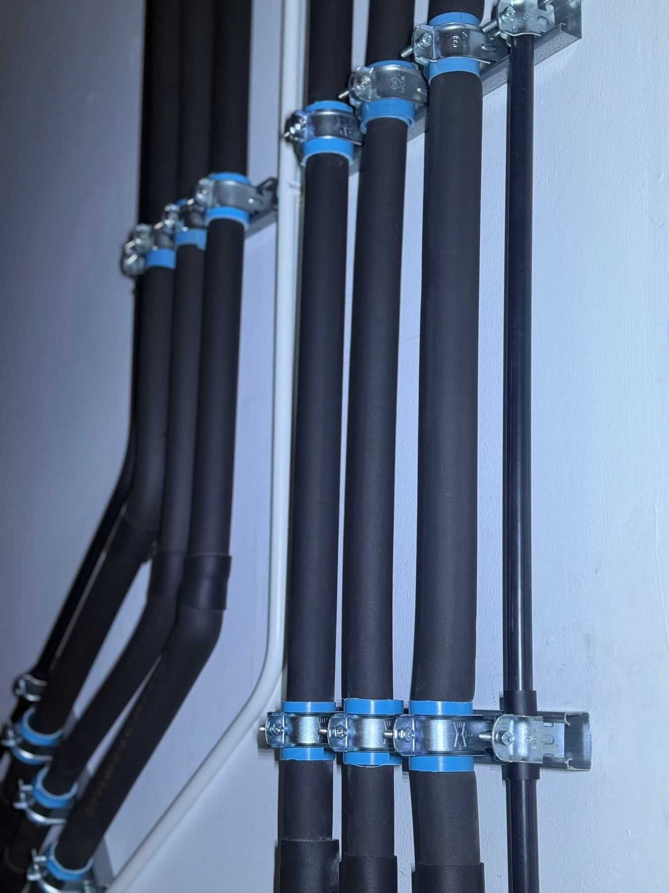 Cassette air conditioner installation