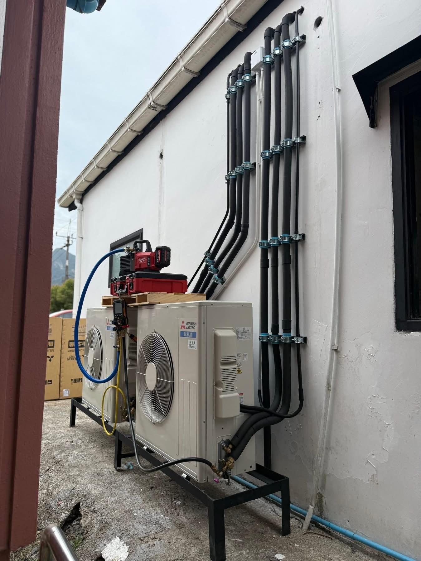 Cassette air conditioner installation